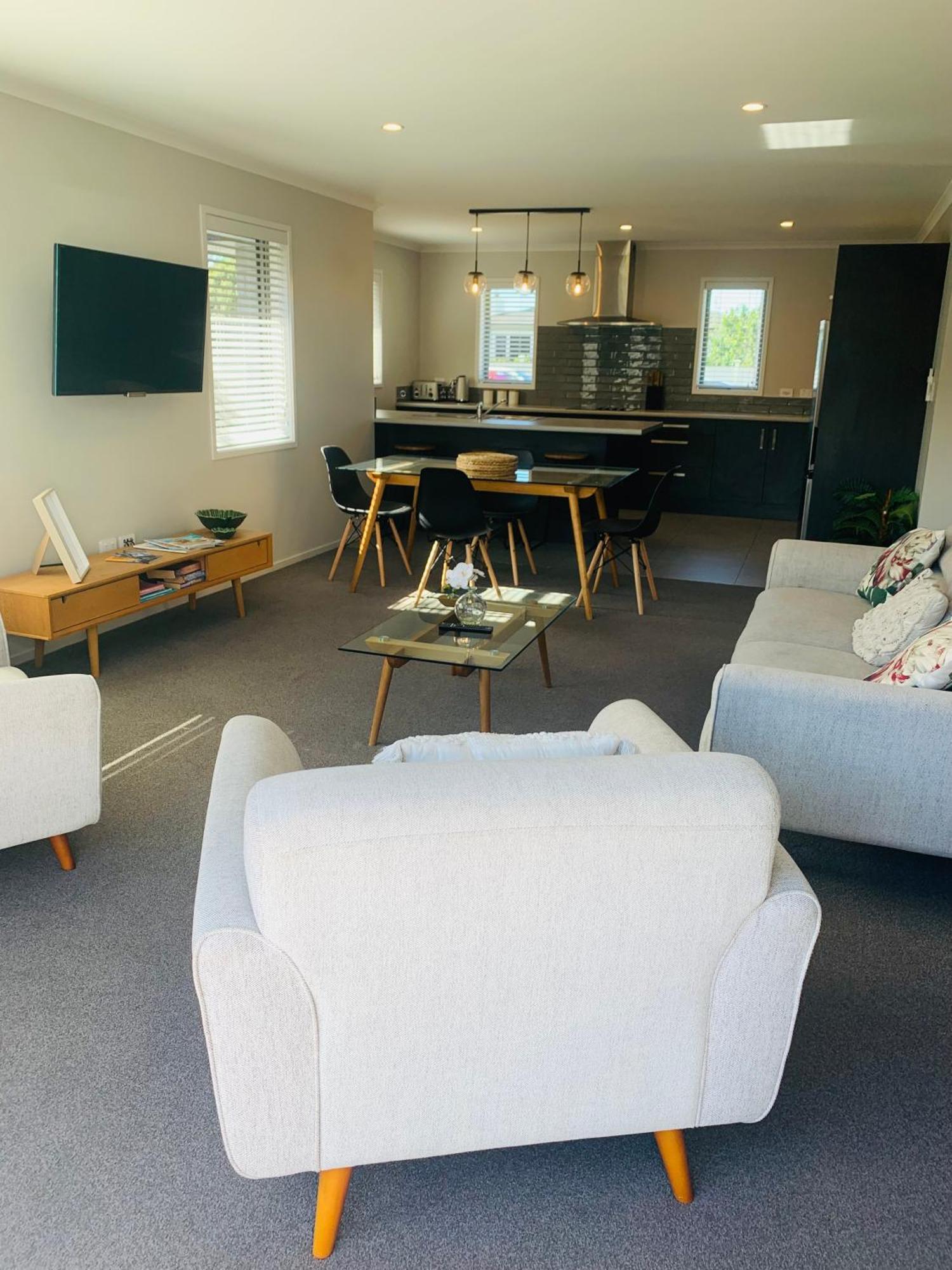 Stunning Modern Retreat Holiday home